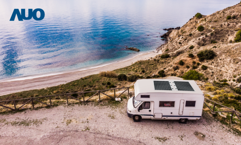 「可撓輕量化太陽光電板SunCurva」使用輕量特殊耐候型複合板取代傳統太陽能板的玻璃前板，不僅降低70%重量，每米平方僅3Kg；具有抗衝擊性能及通過電磁相容性測試，可應用於交通運輸工具，如露營車、遊艇等